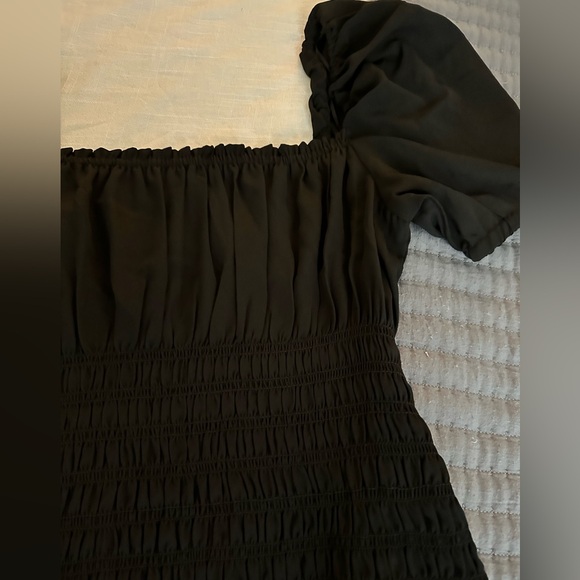 Black Dress - Picture 3 of 4